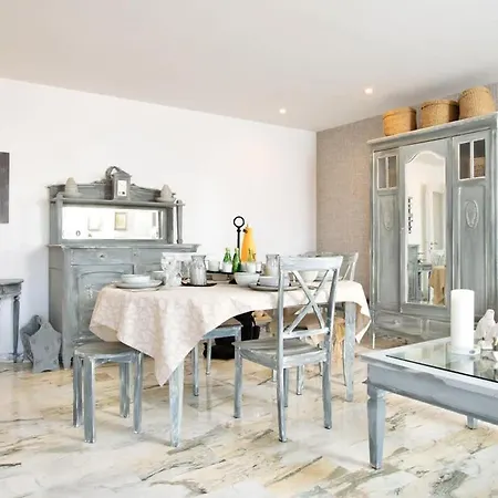 L'escale - Palace View With Terrace