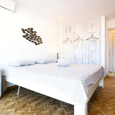 L'escale - Palace View With Terrace